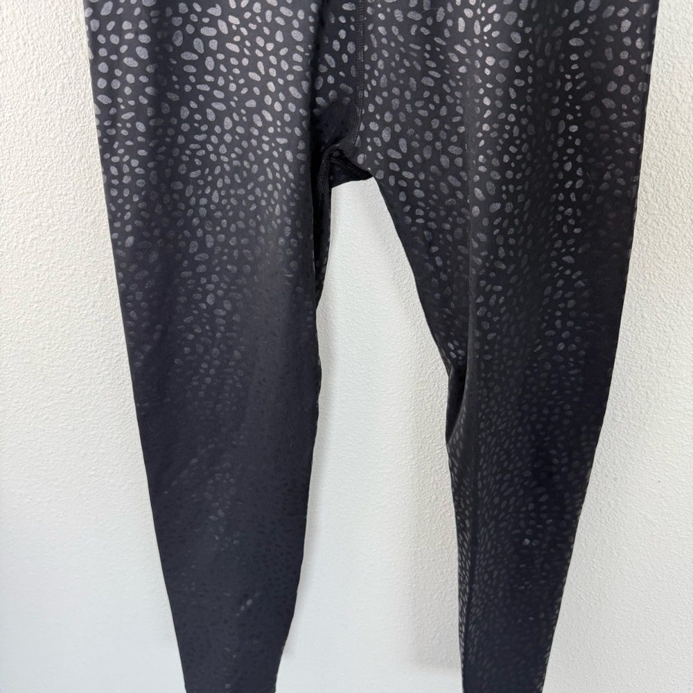 Beyond Yoga Shiny Sportflex High Waisted Midi Legging Black Feline Foil Medium - Picture 4 of 9